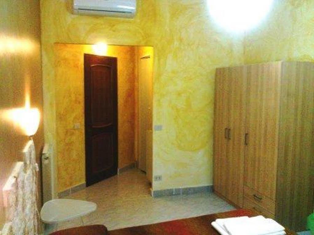 Gigi Holiday Rooms Rom Exterior foto