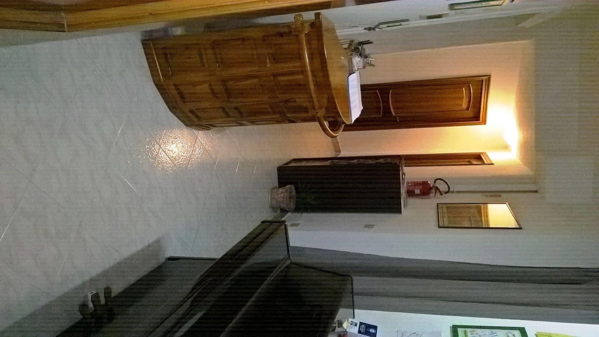 Gigi Holiday Rooms Rom Exterior foto