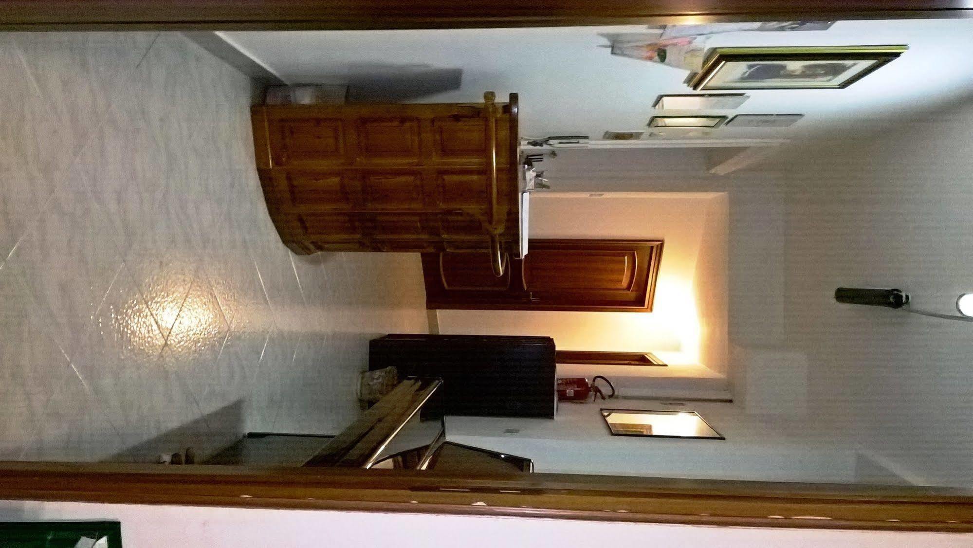 Gigi Holiday Rooms Rom Exterior foto