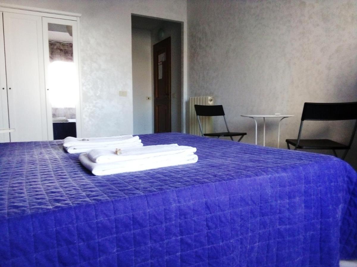 Gigi Holiday Rooms Rom Exterior foto